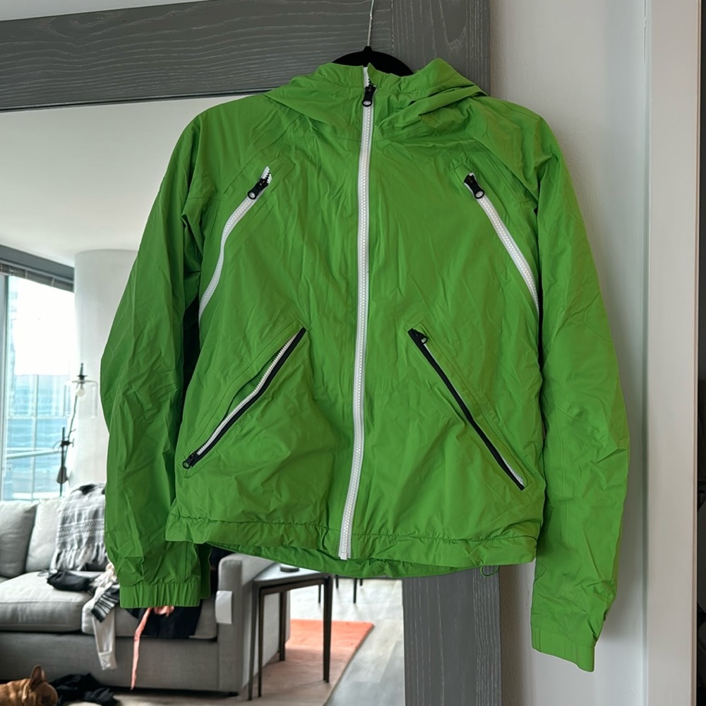 Lululemon green rain jacket